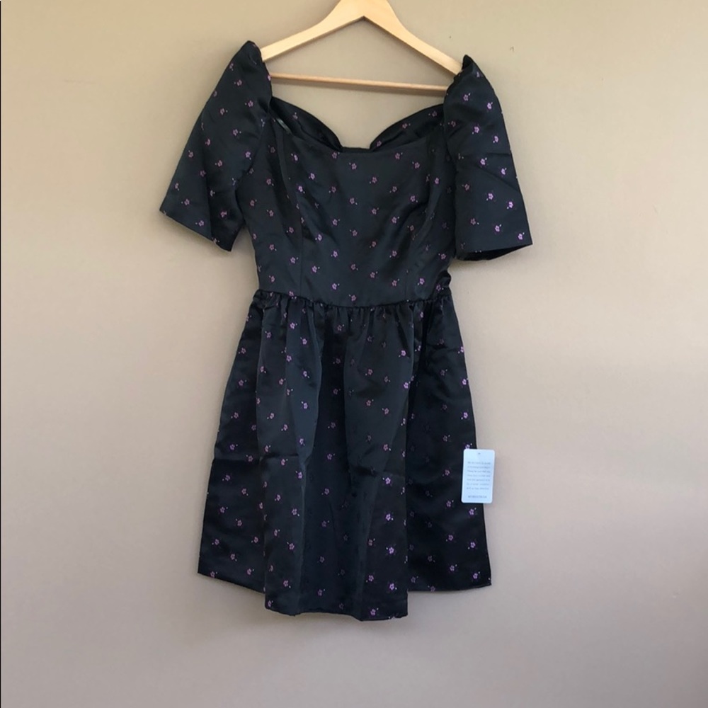 NEW • Gal Meets Glam • Maude Daisy Satin Dress - Picture 5 of 7